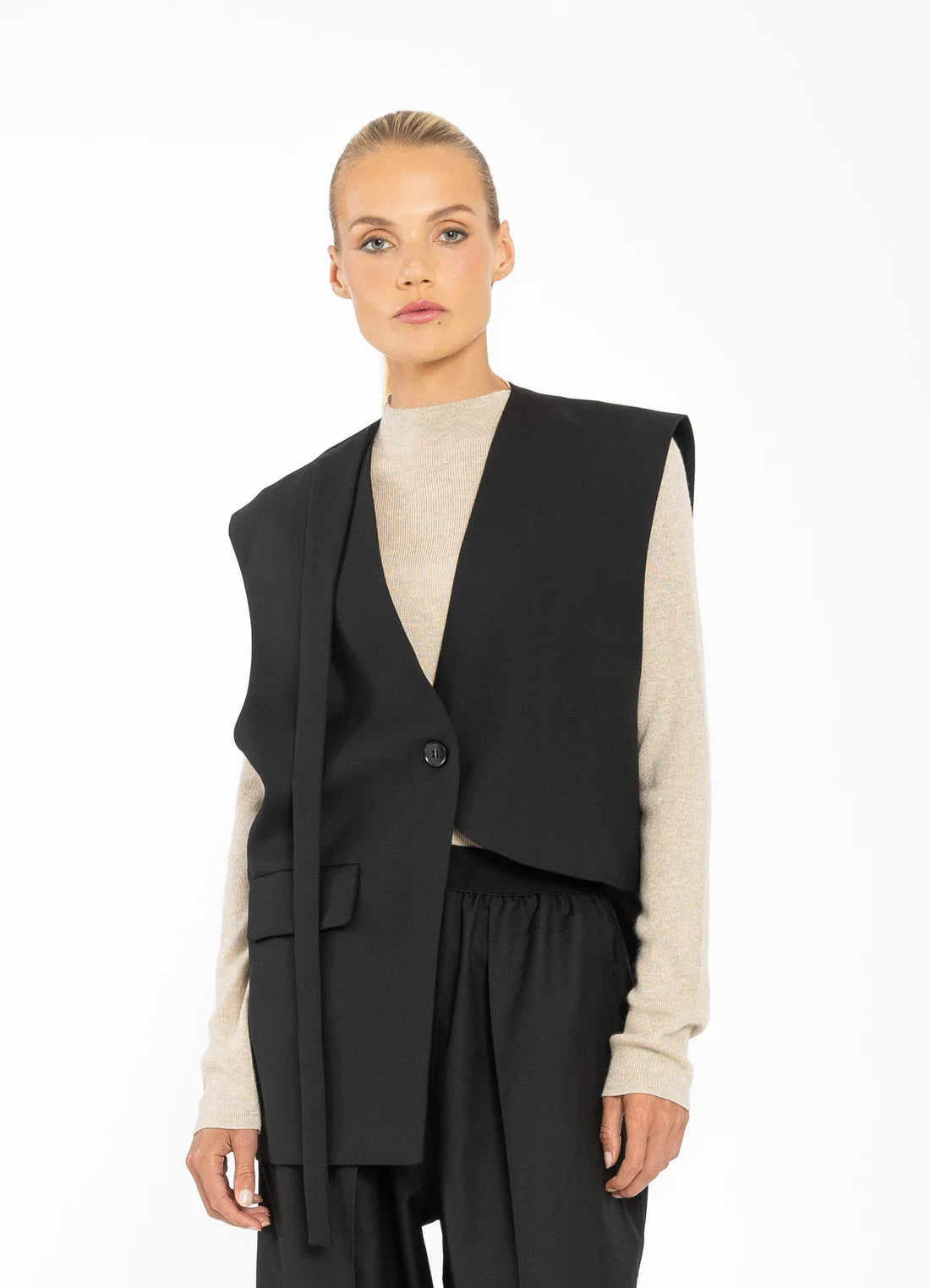 BLACKLIST Elsie Vest