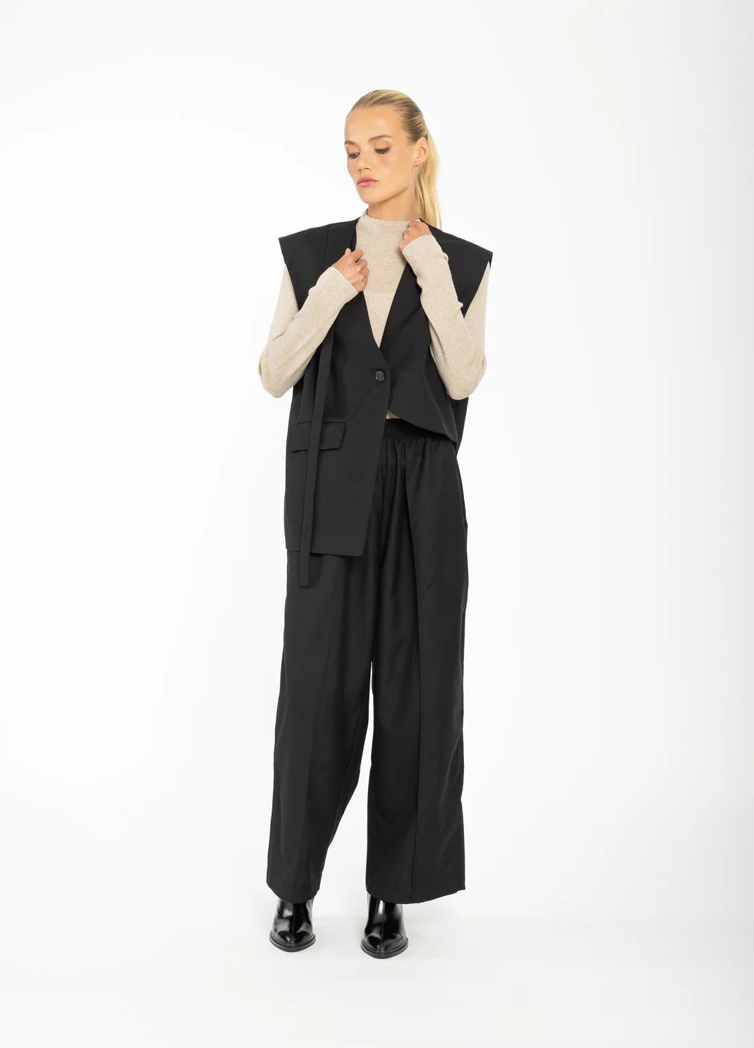 BLACKLIST Elsie Vest