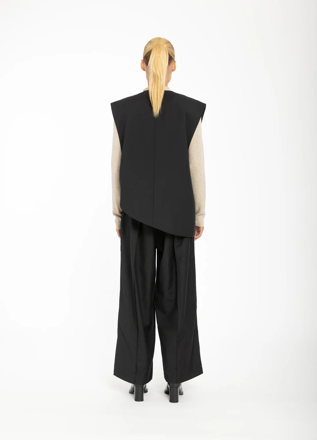 BLACKLIST Elsie Vest