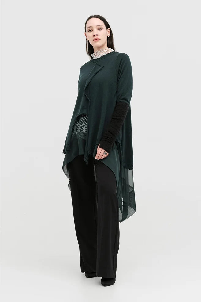 TAYLOR Case Sweater