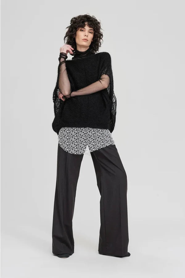 TAYLOR Gradual Sweater