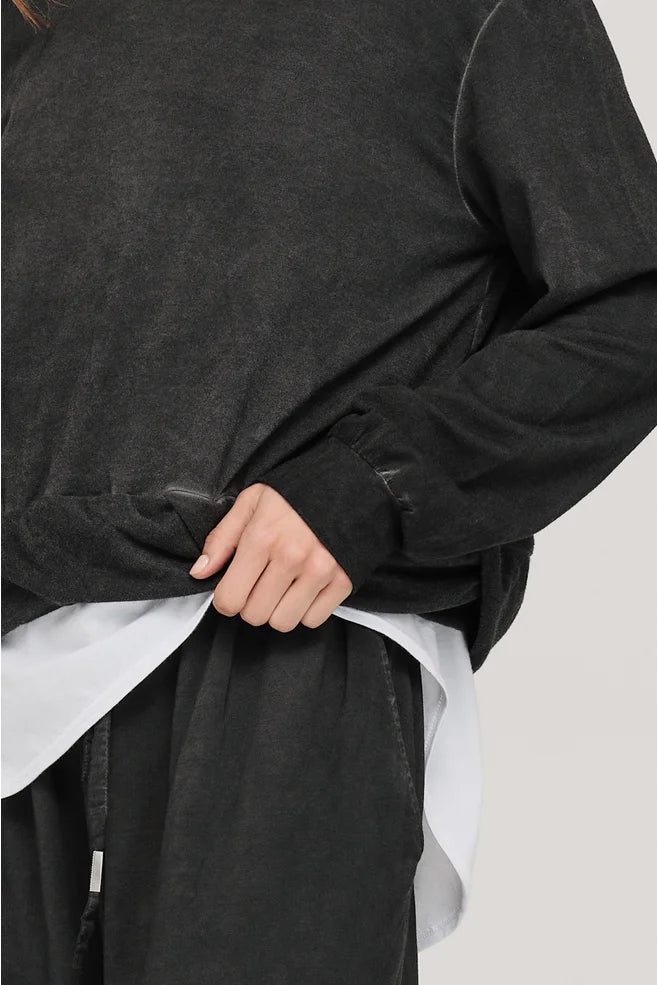 TAYLOR  Torsion Sweater