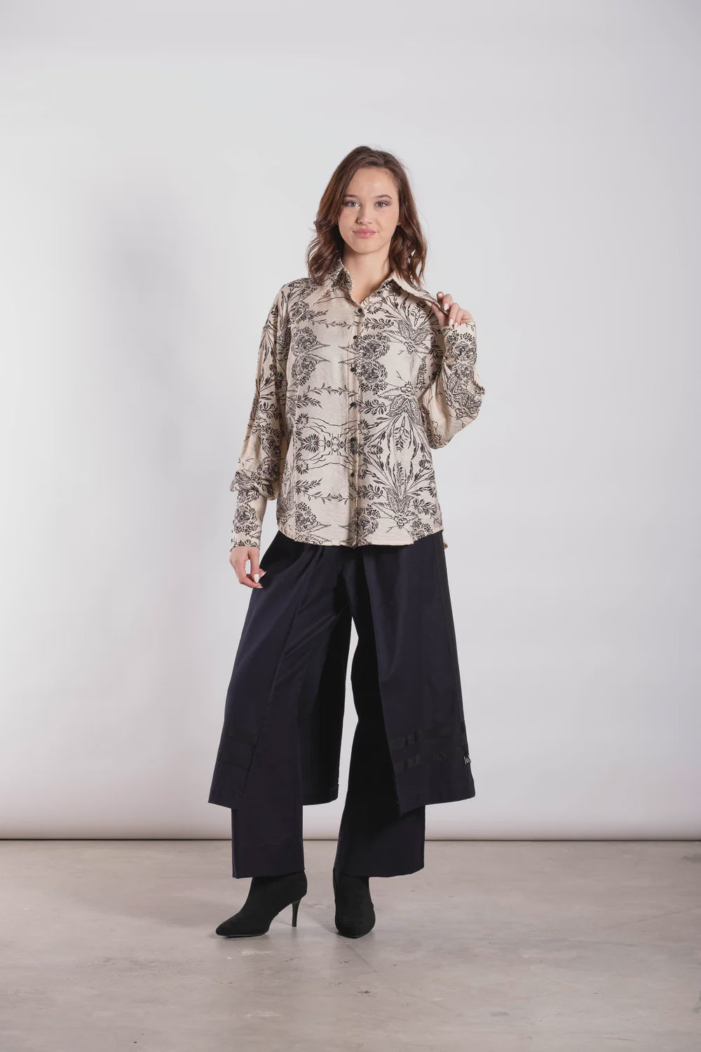 DEEANNE HOBBS Artificial Shirt