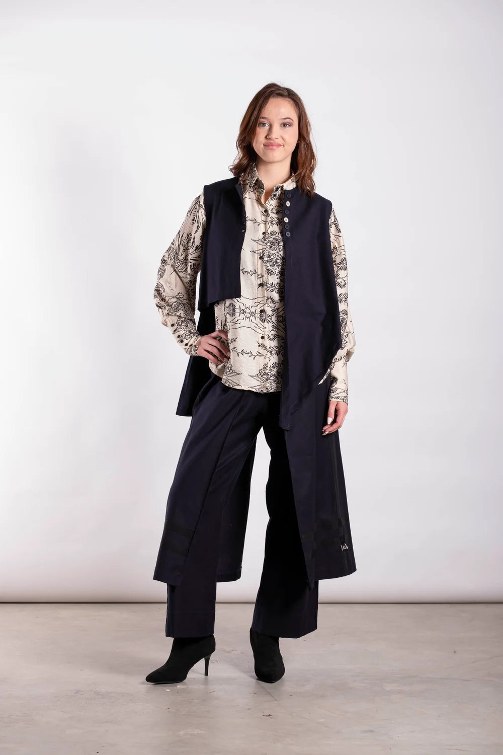 DEEANNE HOBBS Artificial Shirt