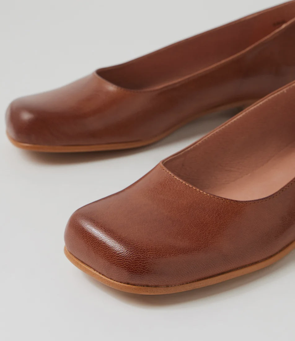 DJANGO & JULIETTE Gaul Ballet Flats