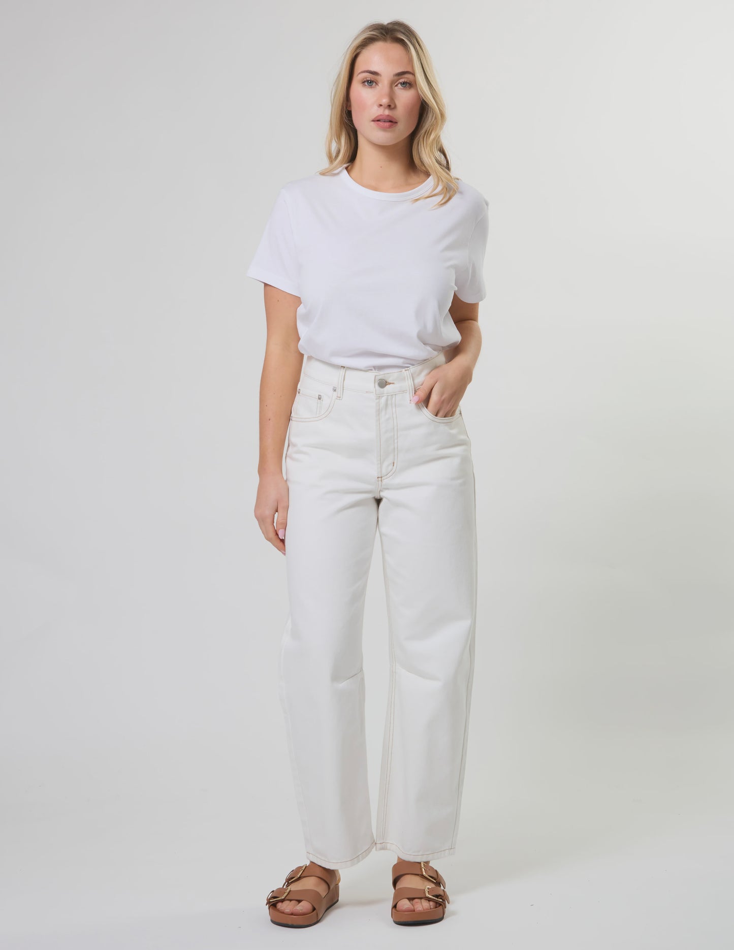 STELLA + GEMMA Carson Barrel Jean