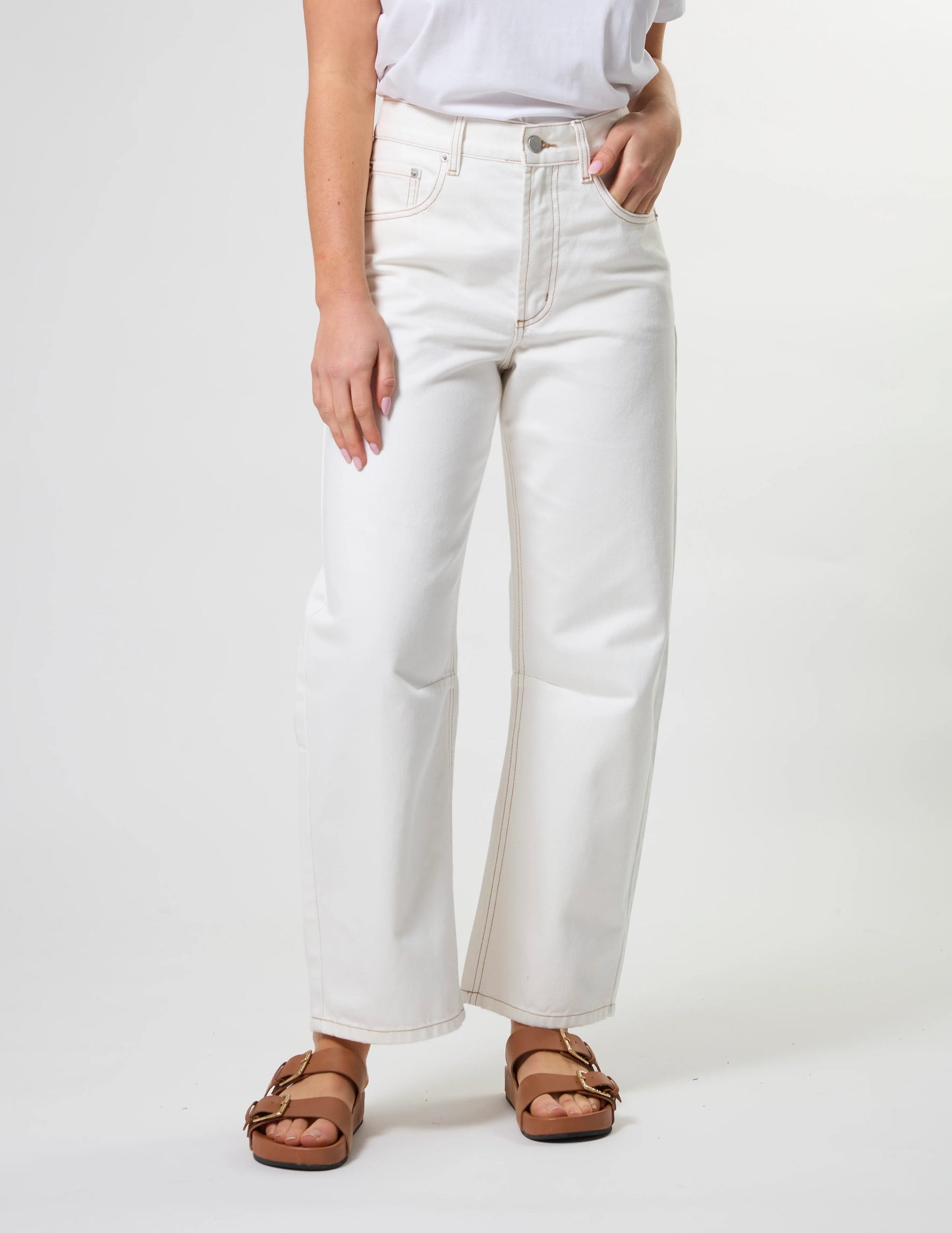 STELLA + GEMMA Carson Barrel Jean