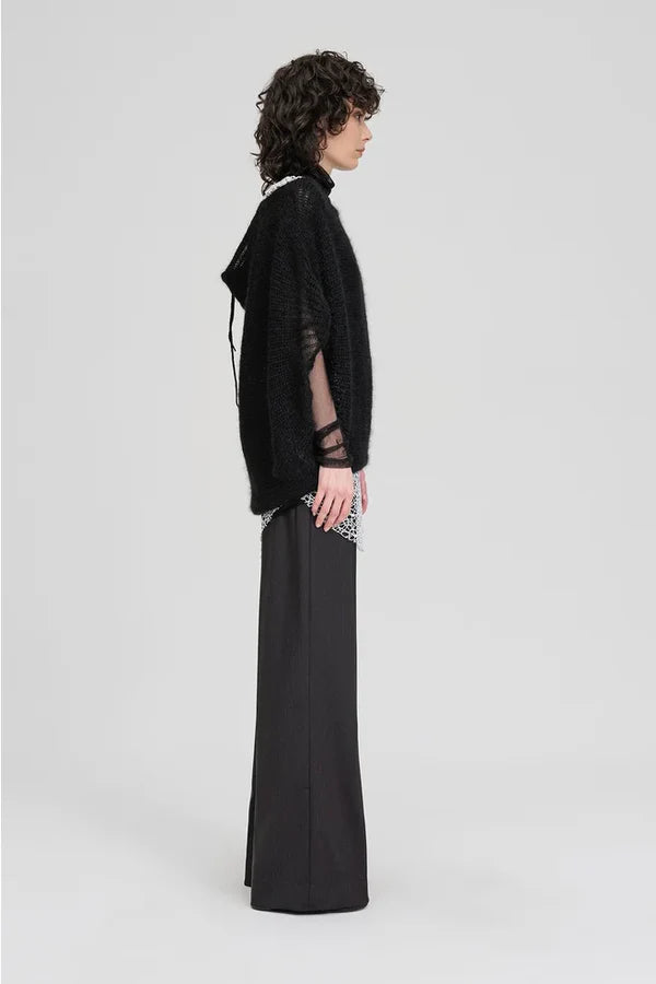TAYLOR Gradual Sweater