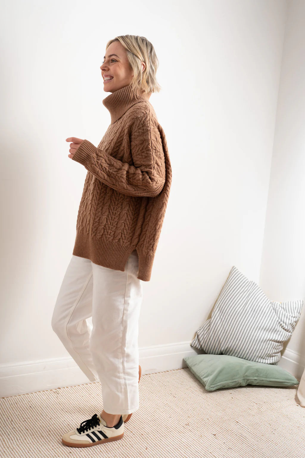 MAXTED Merino Cable Roll Neck