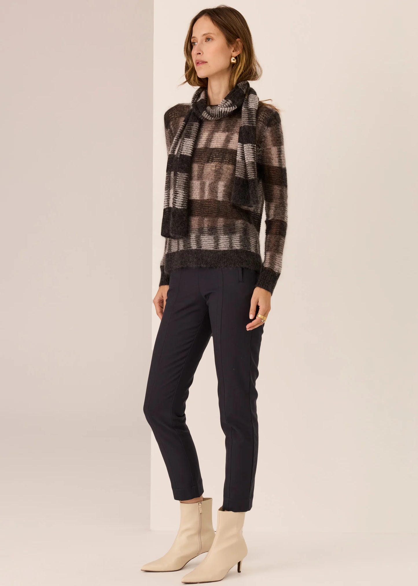 POL Ciara Scarf