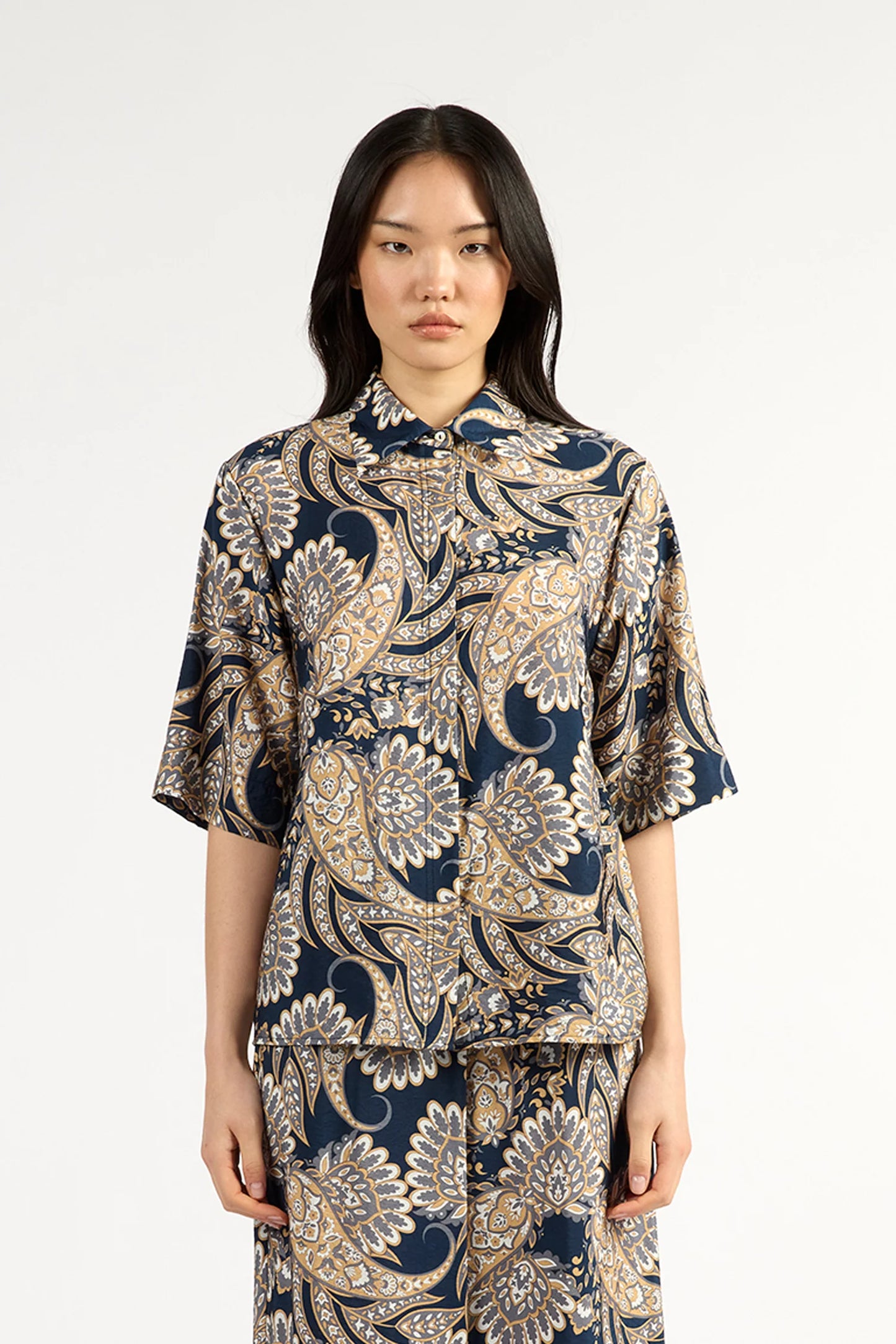 TUESDAY Hugo S/S Shirt