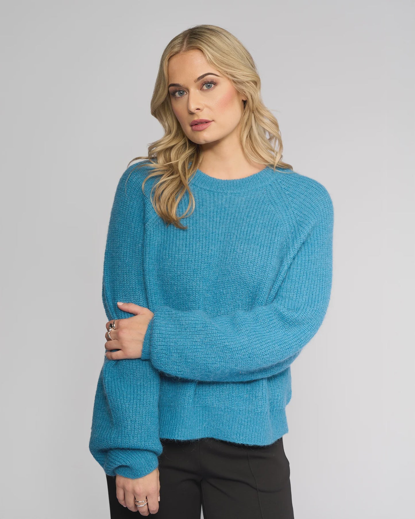 KNEWE 2047 Fefe Sweater