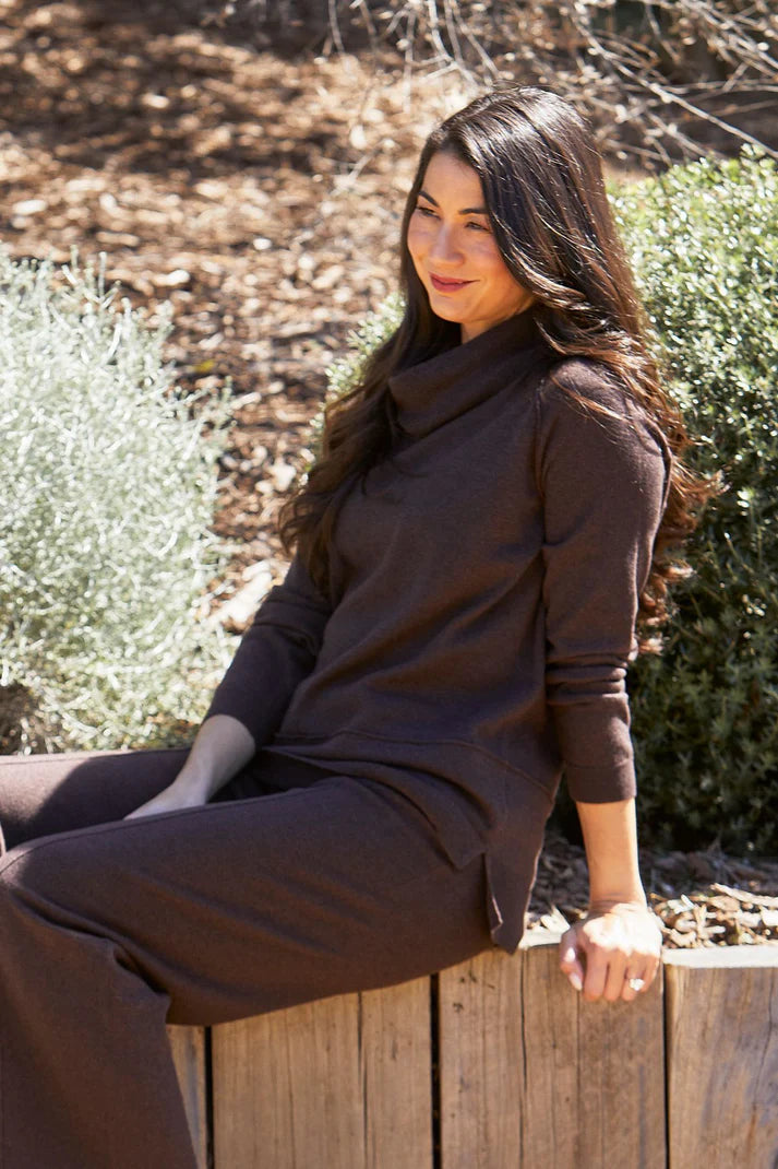 JUMP 1050 Raglan Cowl Pullover